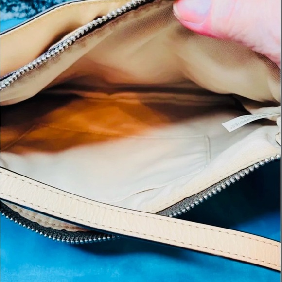 Coach Beige and White “Peyton Dream” Signature Shoulder Bag EUC - Picture 6 of 8